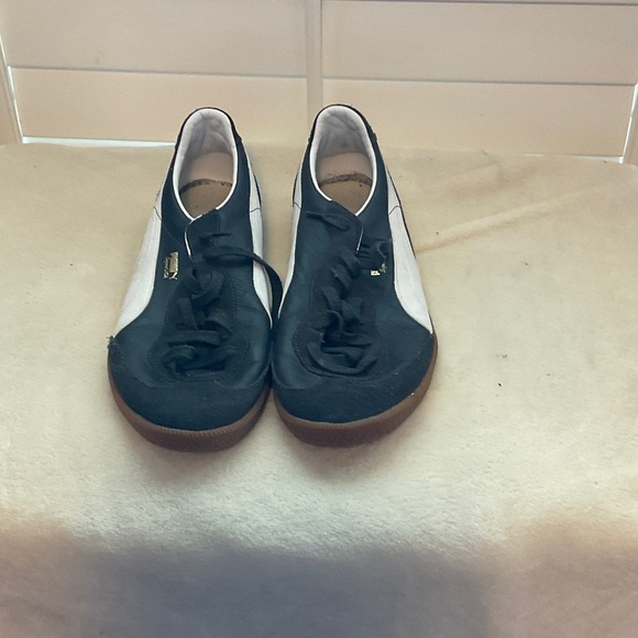 Puma Black and White Sneakers with Brown Sole - Picture 1 of 7